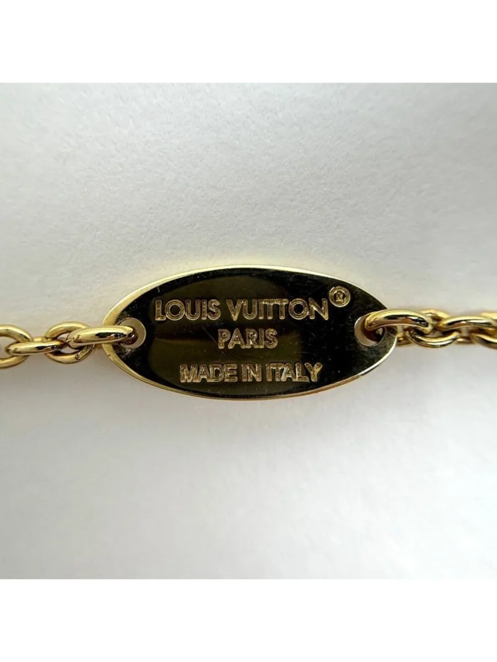 Louis Vuitton Bracelet Essential V Gold Plated
